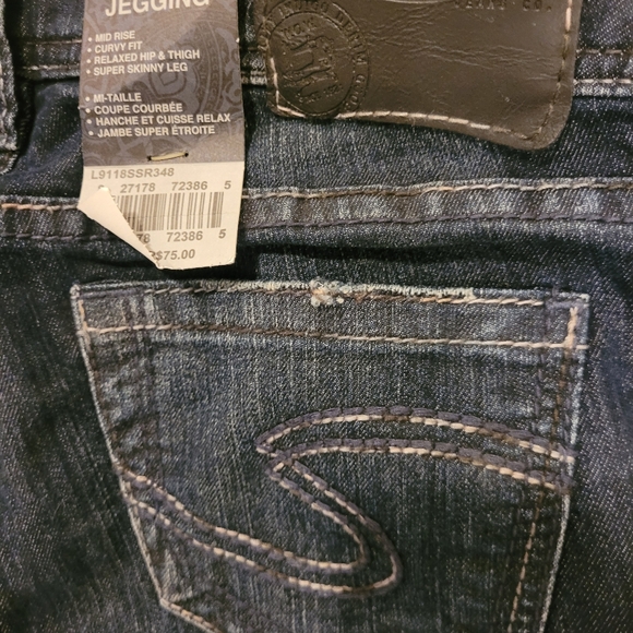 New Silver Suki Jeggings Jeans Size 26 L:31 - Picture 3 of 7